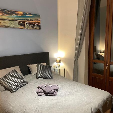Bellisimo Apartamento A Nuovo, Garage In Propieta Apartment Арона Екстериор снимка
