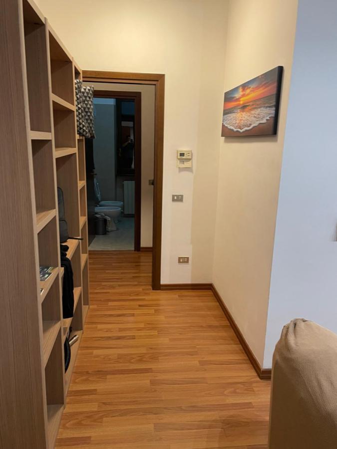 Bellisimo Apartamento A Nuovo, Garage In Propieta Apartment Арона Екстериор снимка
