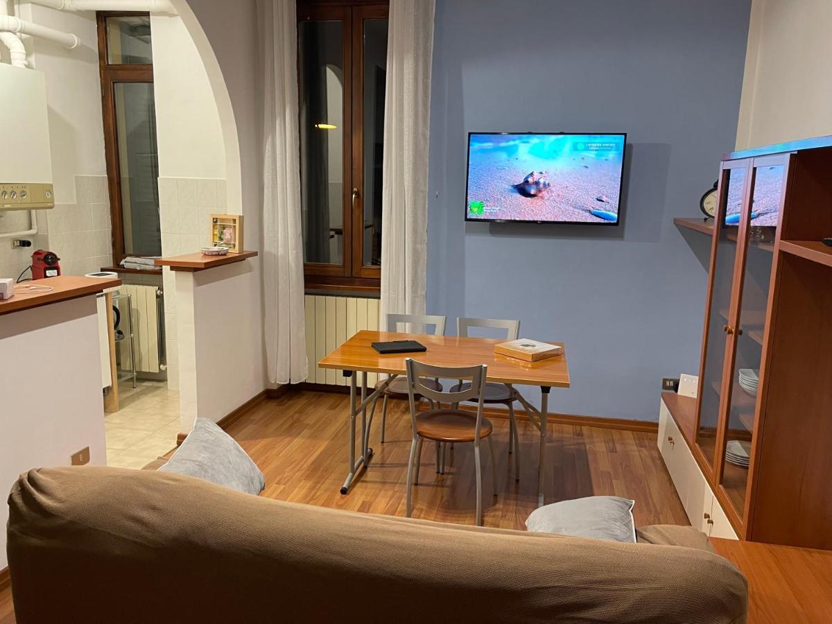 Bellisimo Apartamento A Nuovo, Garage In Propieta Apartment Арона Екстериор снимка