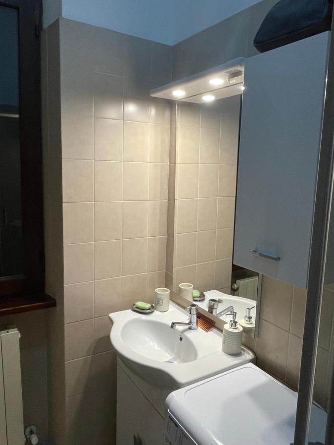 Bellisimo Apartamento A Nuovo, Garage In Propieta Apartment Арона Екстериор снимка